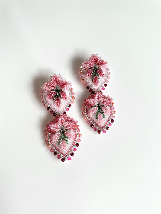 Mini StrawBaby Drip Earrings: Sweet Hearts